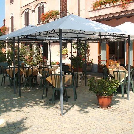 Albergo Michieletto Valmorea ภายนอก รูปภาพ