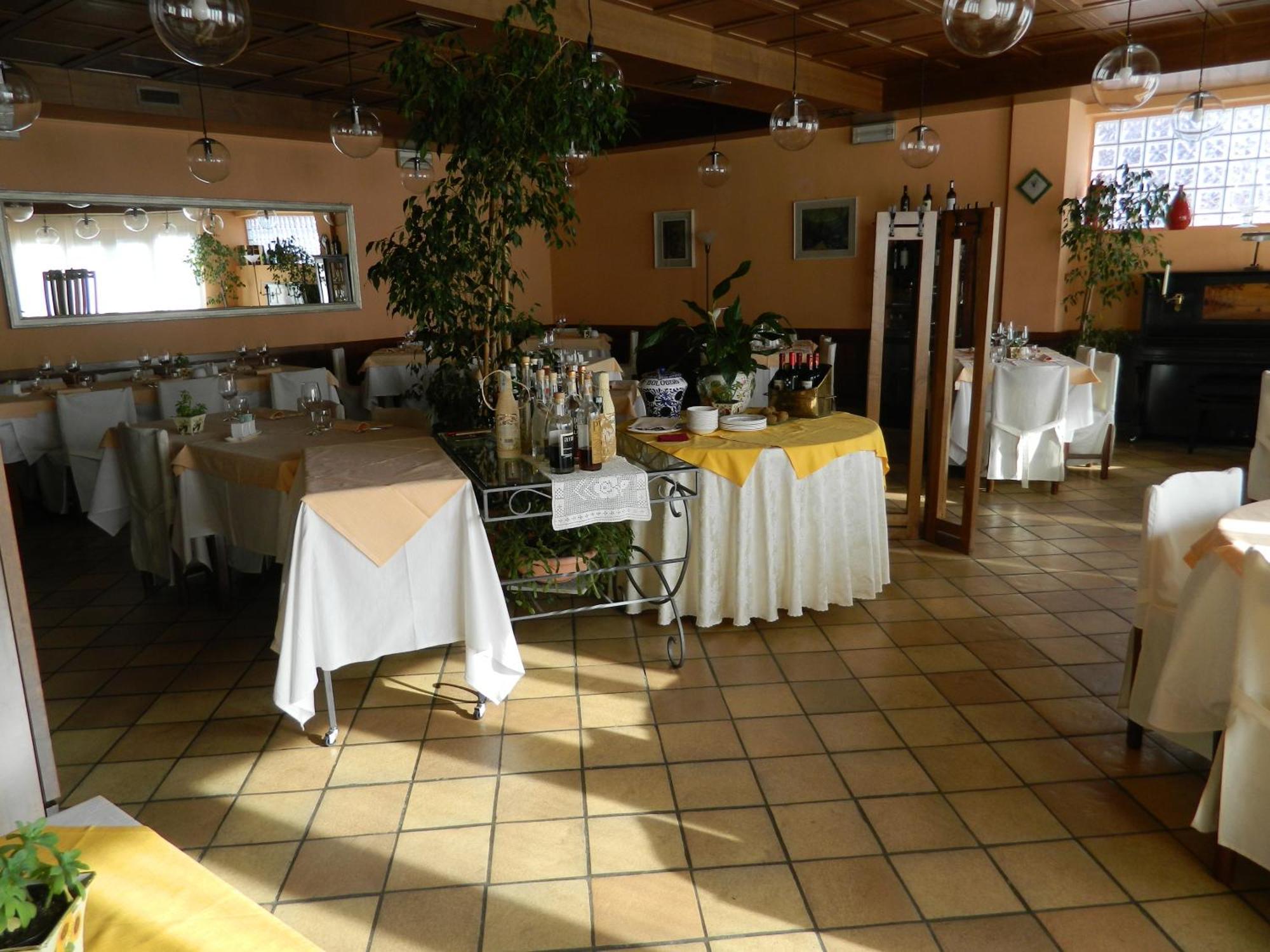 Albergo Michieletto Valmorea ภายนอก รูปภาพ
