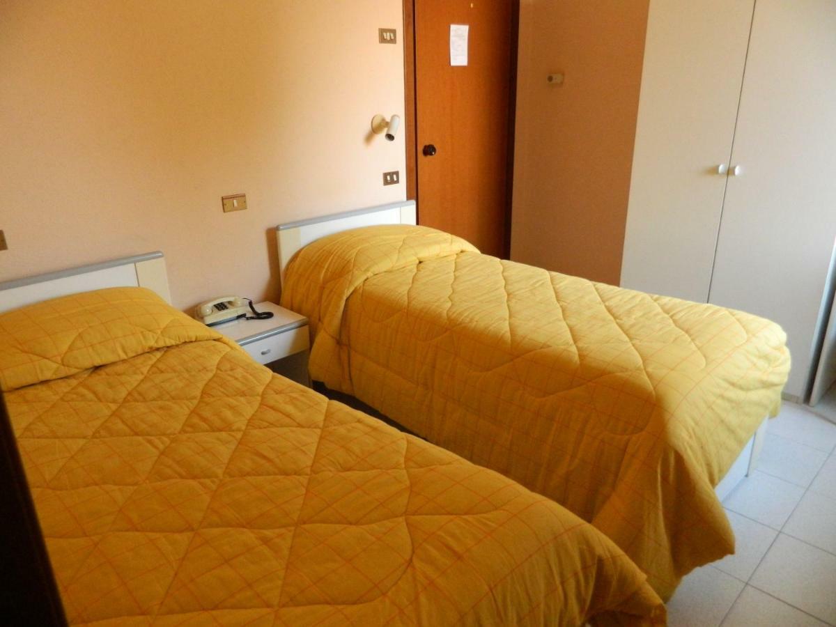 Albergo Michieletto Valmorea ภายนอก รูปภาพ